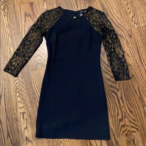 Dress - Picture 1 of 3